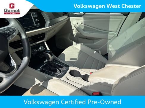 Used 2023 Volkswagen Jetta SE FWD image 11
