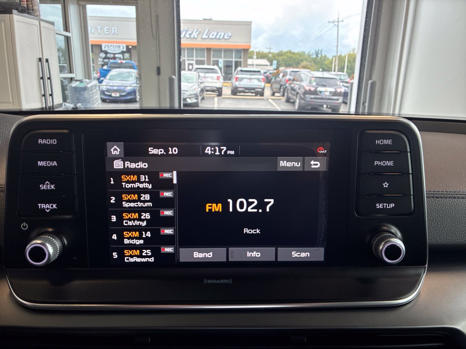 Used 2020 Kia Telluride S AWD/4WD image 27