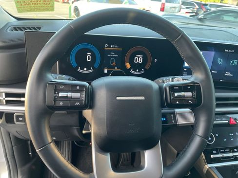 Used 2025 Hyundai Santa Fe SEL image 30