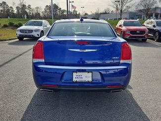 Used 2019 Chrysler 300 Touring w/ Chrome Appearance Package video 4
