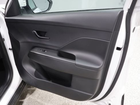 Used 2025 Hyundai Kona SEL AWD/4WD image 24