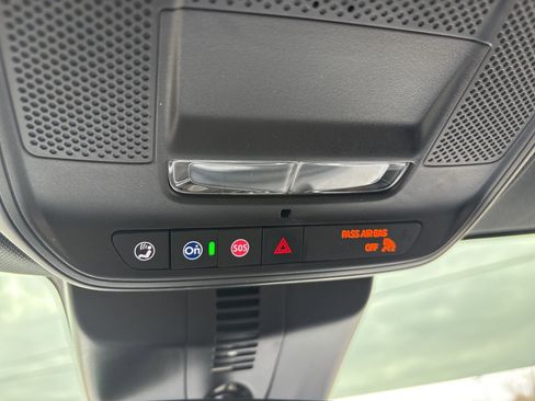 Certified 2025 Buick Enclave Sport Touring w/ LPO, All-Weather Package image 43