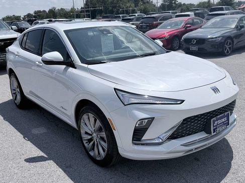 Used 2025 Buick Envista Avenir FWD image 3