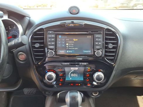 Used 2016 Nissan Juke SL image 10