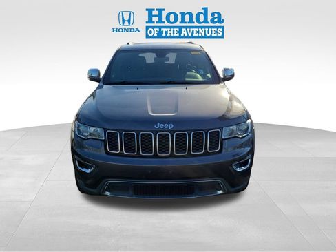 Used 2019 Jeep Grand Cherokee Limited AWD/4WD image 2