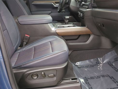 Certified 2024 Chevrolet Silverado 1500 High Country w/ High Country Premium Package image 27