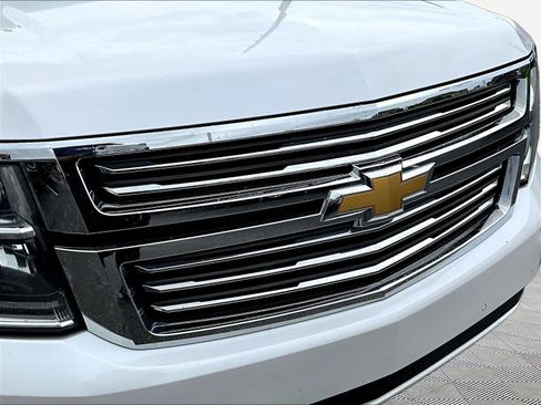 Used 2020 Chevrolet Suburban Premier AWD/4WD image 34