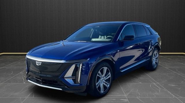 Used 2024 Cadillac Lyriq Tech RWD image 3