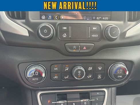 Used 2023 GMC Terrain SLT w/ Infotainment Package II AWD/4WD image 18