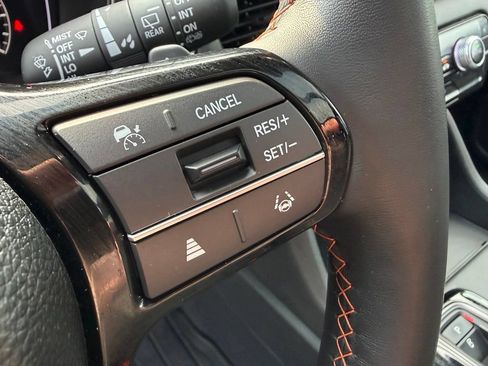 Used 2025 Honda Pilot TrailSport image 28