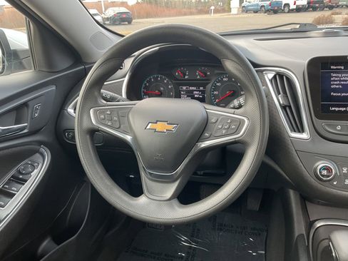 Used 2021 Chevrolet Malibu LT image 17