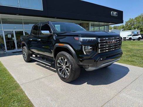 Used 2024 GMC Canyon Denali AWD/4WD image 1