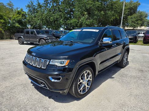 Used 2021 Jeep Grand Cherokee Overland RWD image 2