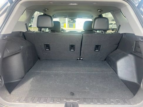 Used 2024 GMC Terrain SLT w/ Tech Package AWD/4WD image 14
