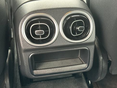 Used 2023 Mercedes-Benz C 300 Sedan image 13
