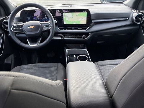 Certified 2025 Chevrolet Equinox LT image 28