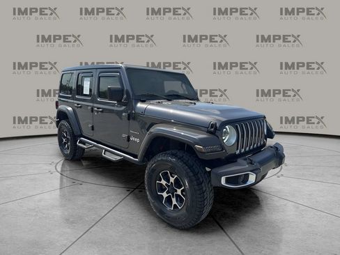 Used 2022 Jeep Wrangler Unlimited Sahara w/ Cold Weather Group image 7