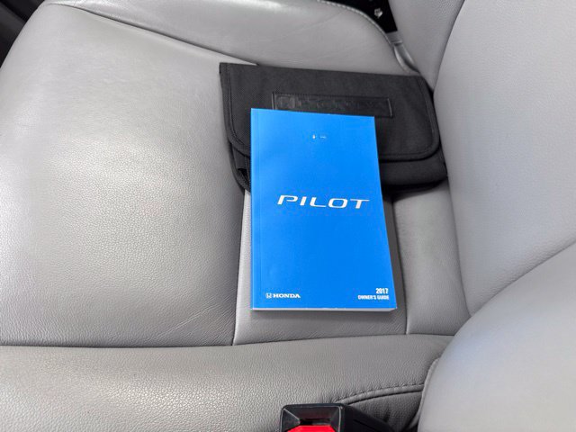 Used 2017 Honda Pilot Touring image 31