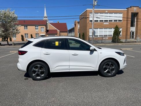 Used 2023 Ford Escape ST-Line Select AWD/4WD image 4
