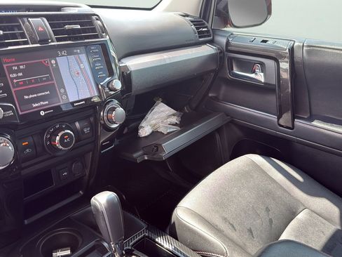 Used 2021 Toyota 4Runner Venture w/ Moonroof Package AWD/4WD image 19