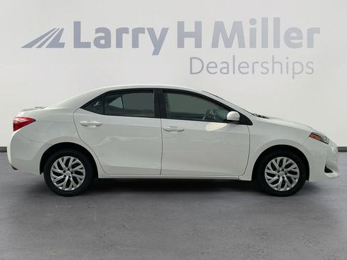 Used 2019 Toyota Corolla LE image 6