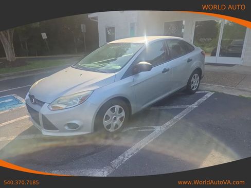 Used 2013 Ford Focus S FWD image 1