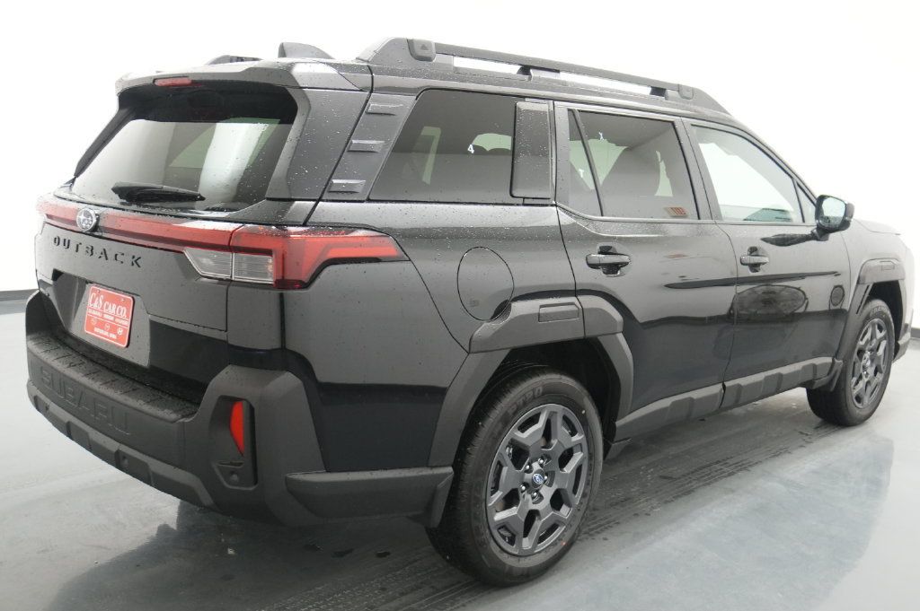 Used 2026 Subaru Outback Premium AWD/4WD image 8