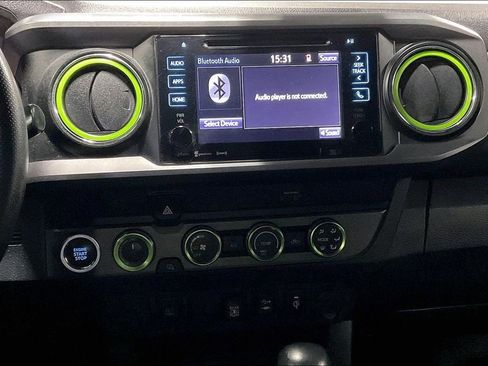 Used 2019 Toyota Tacoma TRD Off-Road image 8