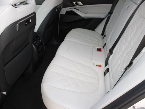 New 2026 BMW X5 xDrive50e image 14