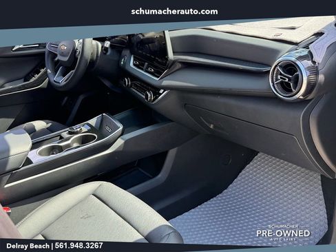 Used 2026 Chevrolet Equinox LT w/ Convenience Package II FWD image 18