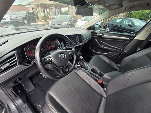 Used 2019 Volkswagen Jetta SE FWD image 11