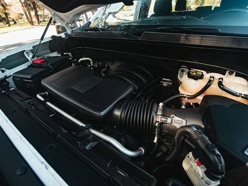 Used 2020 Chevrolet Silverado 1500 LT w/ All-Star Edition image 32