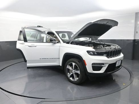 Used 2022 Jeep Grand Cherokee Limited 4xe AWD/4WD image 29