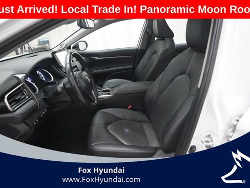 Used 2022 Toyota Camry XLE w/ Navigation Package image 7