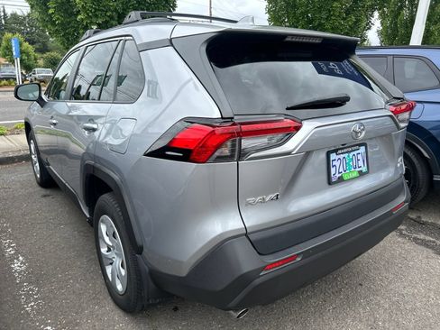Used 2019 Toyota RAV4 LE w/ All Weather Liner Package AWD/4WD image 6