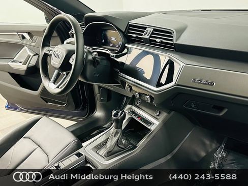 Certified 2025 Audi Q3 2.0T Premium w/ Convenience Plus Package AWD/4WD image 9