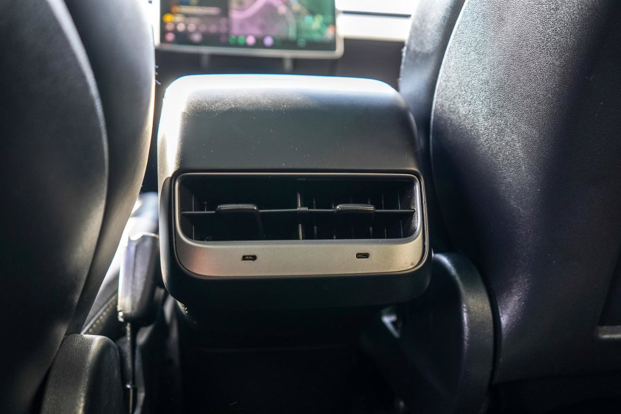 Used 2021 Tesla Model Y Long Range AWD/4WD image 17