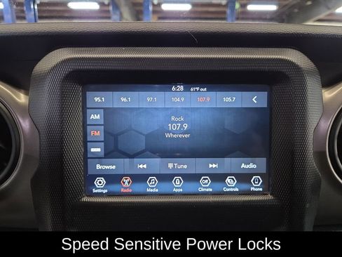 Used 2021 Jeep Gladiator Sport image 19