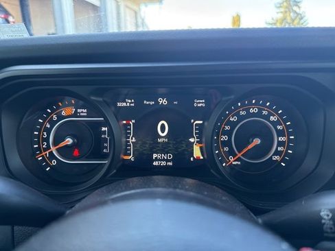 Used 2024 Jeep Wrangler Rubicon image 31