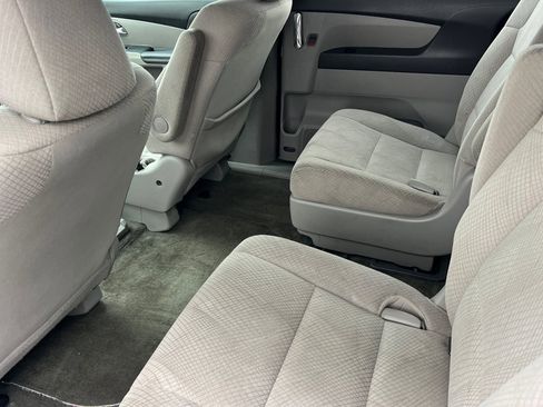 Used 2016 Honda Odyssey LX image 13
