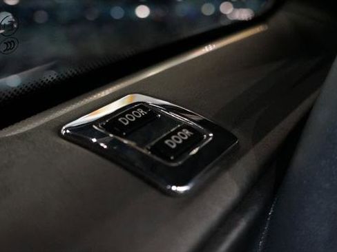 Used 2009 Rolls-Royce Phantom Coupe image 36