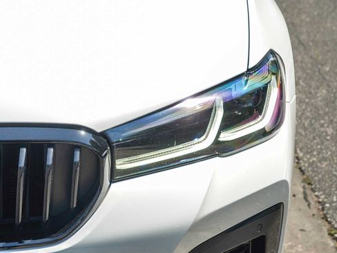 Used 2023 BMW 530i w/ M Sport Package RWD image 8