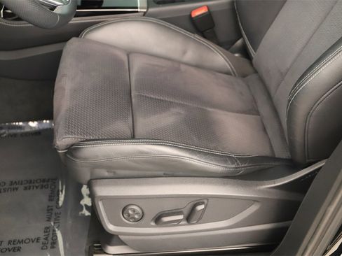 Used 2023 Audi SQ5 Premium Plus w/ Premium Plus Package image 25