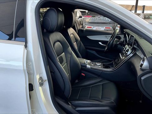 Used 2021 Mercedes-Benz C 300 Sedan image 8