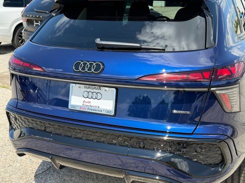 New 2026 Audi Q3 quattro 2.0T AWD/4WD image 5