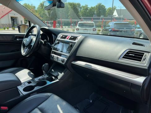 Used 2017 Subaru Outback 2.5i Limited AWD/4WD image 15