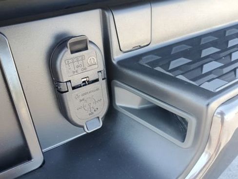 Certified 2019 RAM 1500 Big Horn image 32