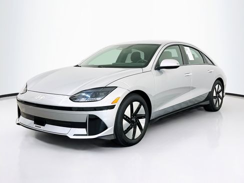 Used 2024 Hyundai Ioniq 6 SE image 3