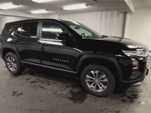 New 2026 Chevrolet Equinox LT w/ Convenience Package II image 2