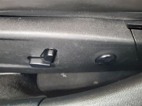 Used 2020 Dodge Charger SXT w/ Leather Interior Group image 7